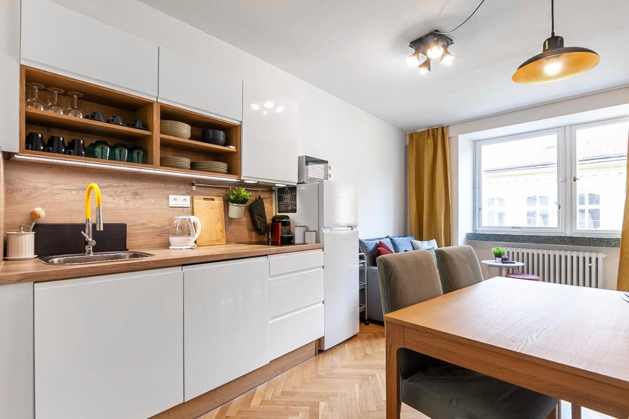 Popular Location / Street View / 4 Ppl / Netflix Apartman Prága Kültér fotó
