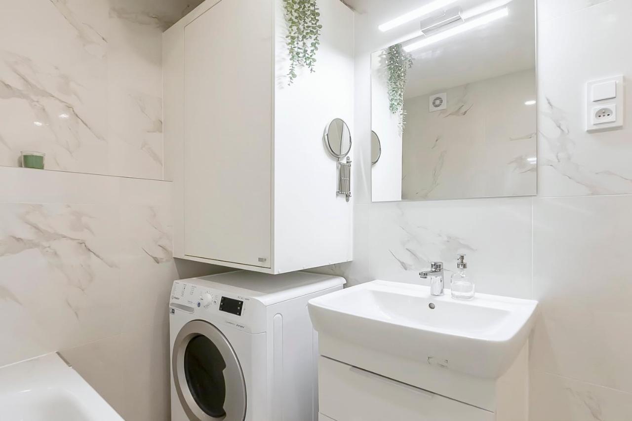 Popular Location / Street View / 4 Ppl / Netflix Apartman Prága Kültér fotó